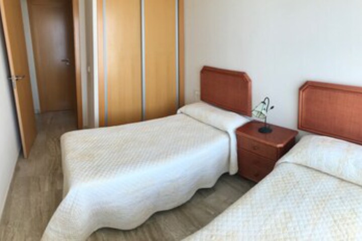 Room 16 of 19