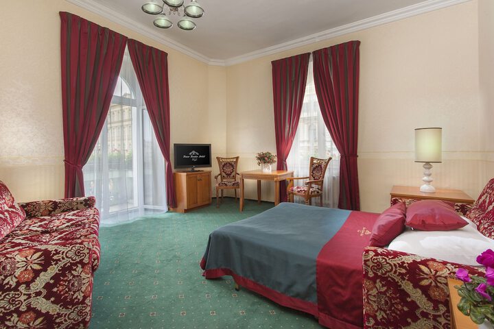 Room 9 of 61