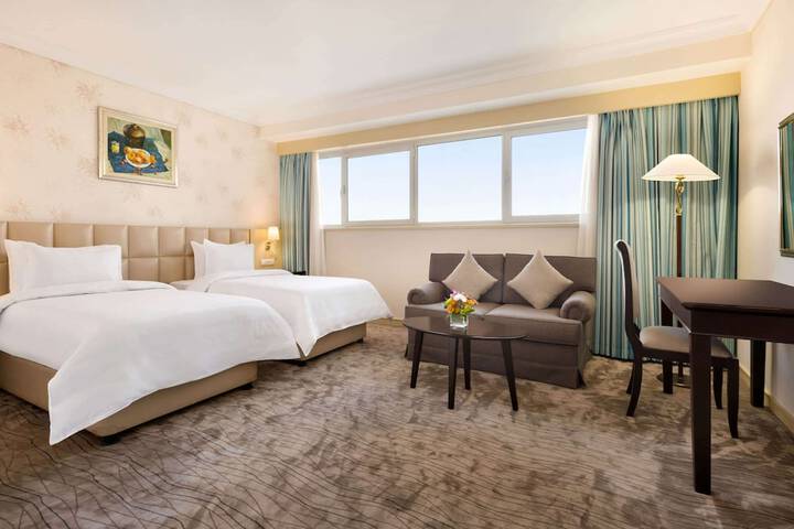 Room 10 of 50