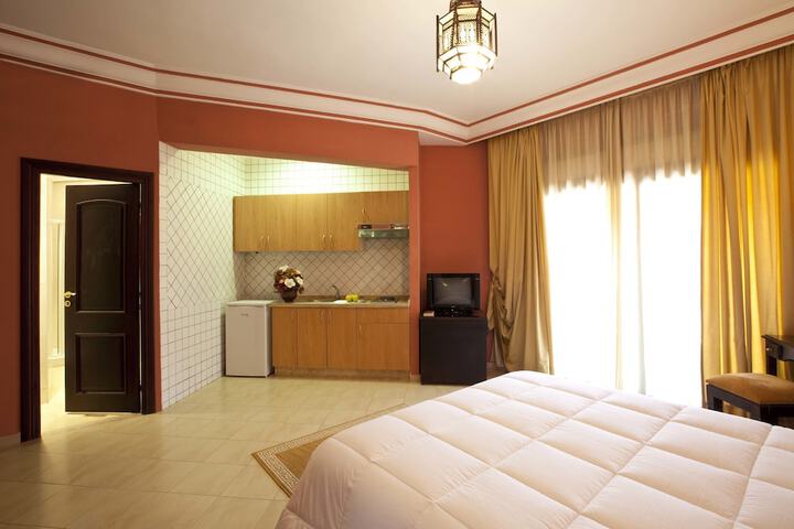 Room 7 of 42