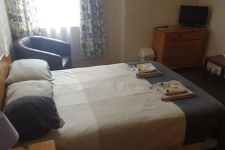 Room 11 of 15