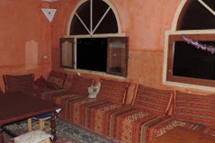 Room 15 of 34
