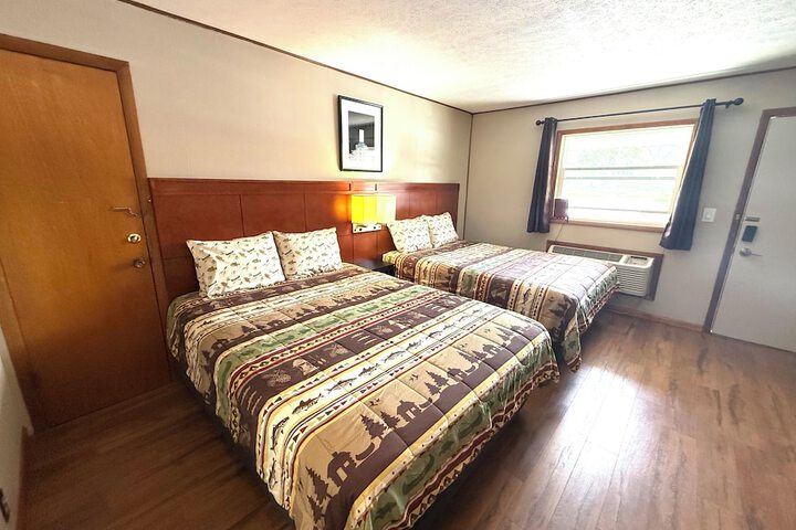 Room 33 of 97