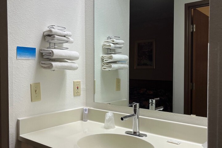 Room 16 of 59