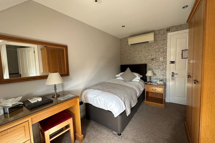 Room 16 of 73