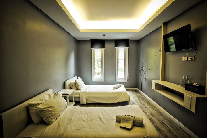 Room 8 of 69