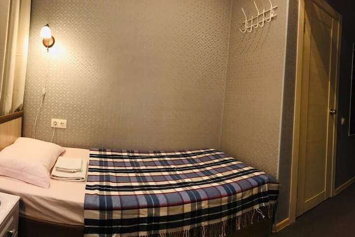 Room 11 of 35