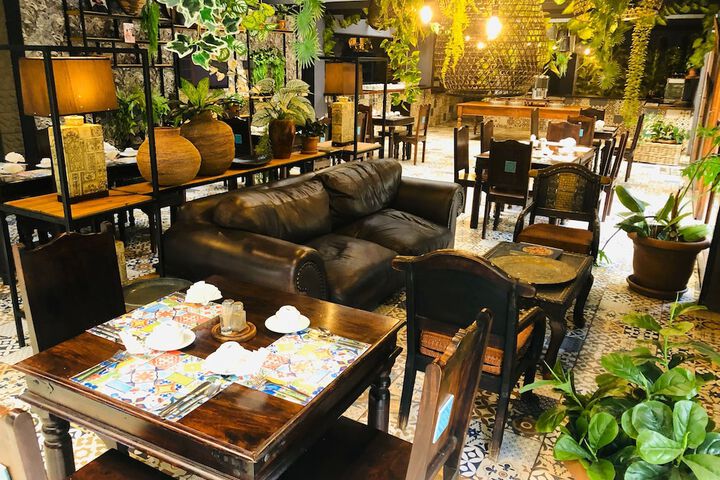 Dining 209 of 275