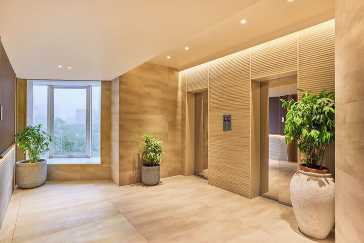 Ballroom/Hall 53 of 55