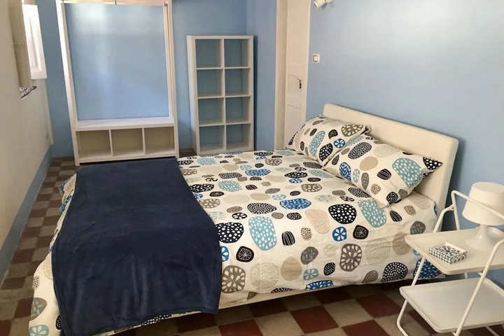 Room 5 of 26