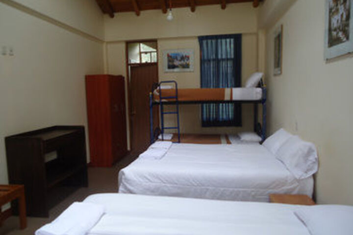Room 4 of 4