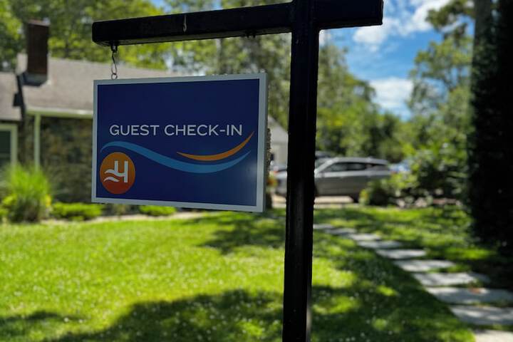 Hotel 2 of 125