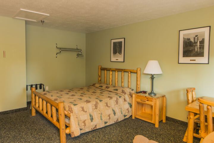 Room 6 of 35