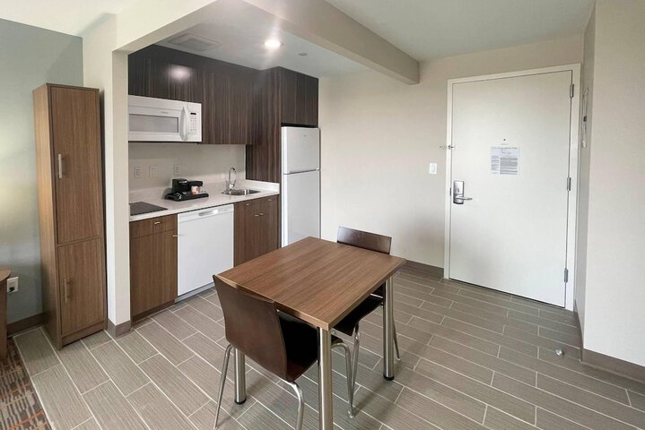 Room 20 of 28