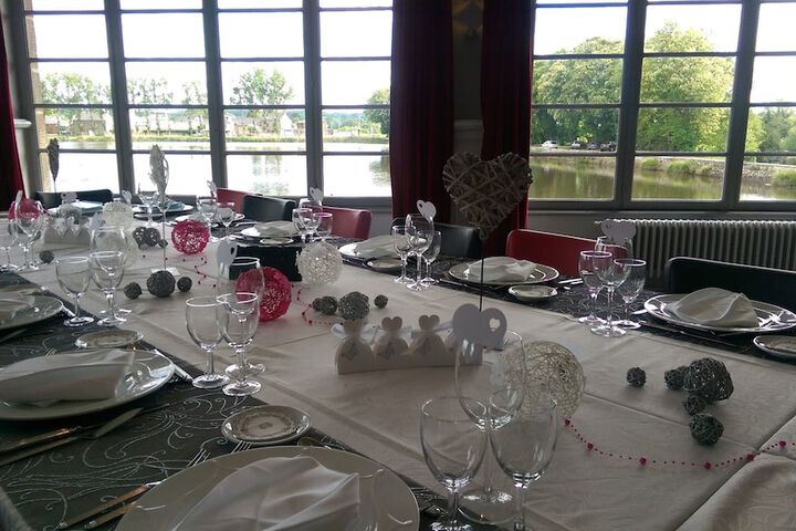 Ballroom/Hall 42 of 50