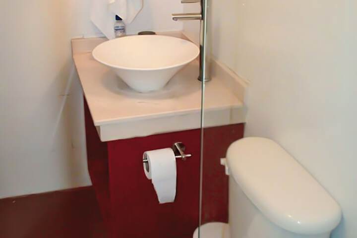 Room 15 of 23