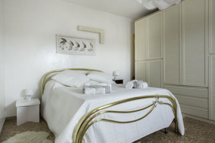 Room 386 of 871