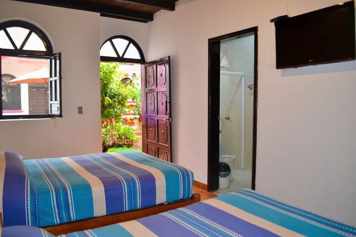 Room 12 of 16