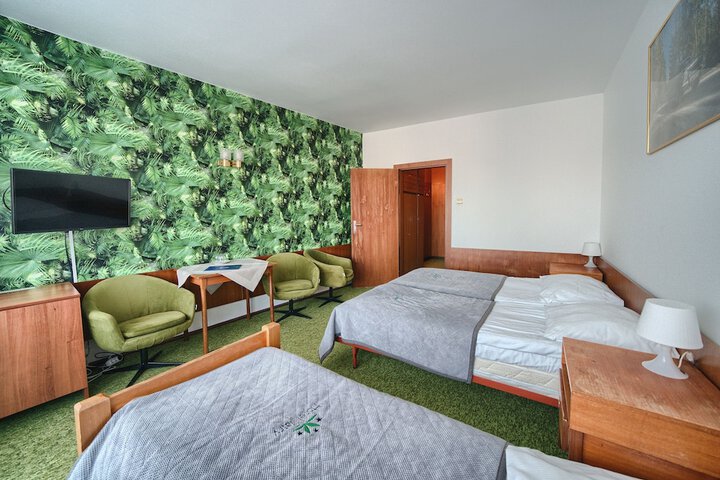 Room 26 of 86