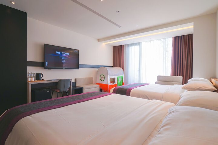 Room 14 of 92