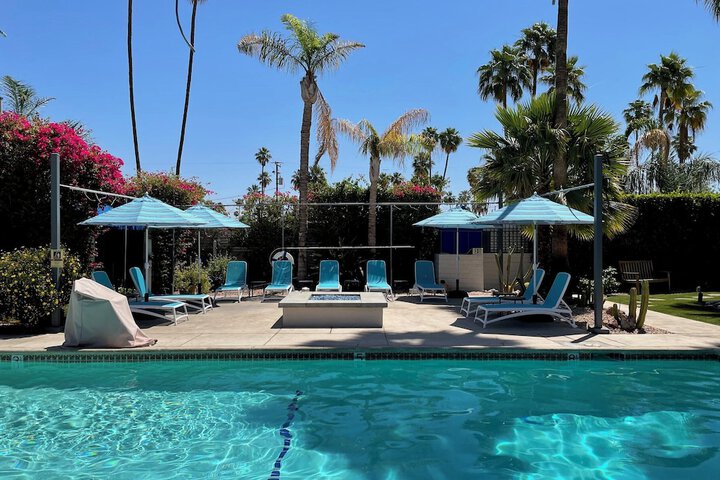 Pool 22 of 30