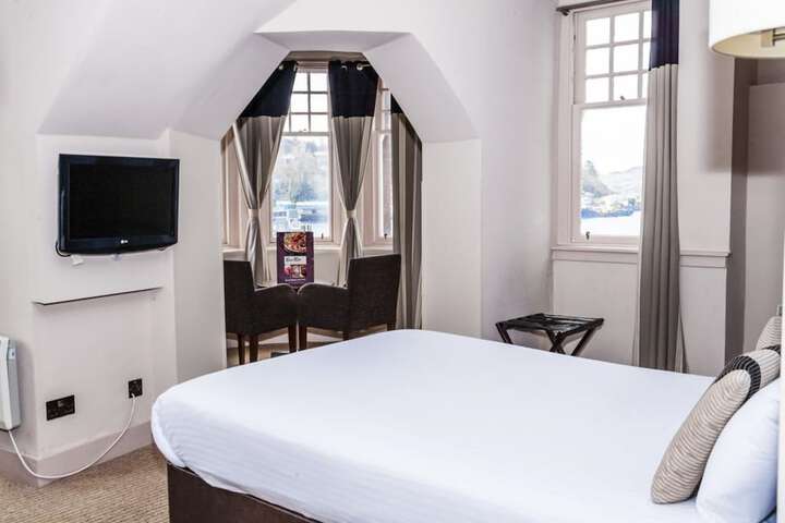 Room 5 of 36
