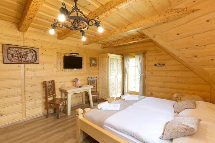 Room 10 of 56