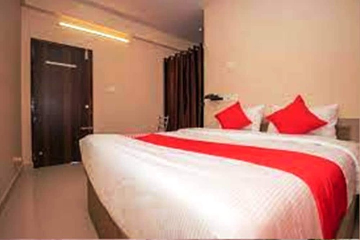Room 3 of 9
