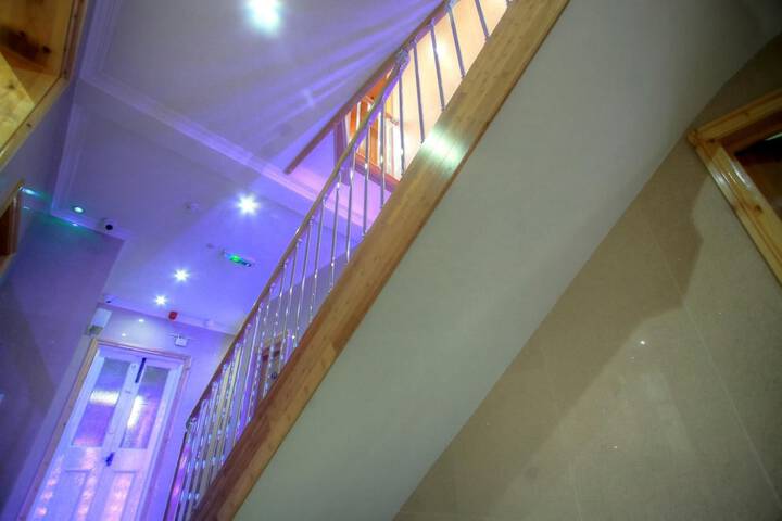 Room 30 of 52