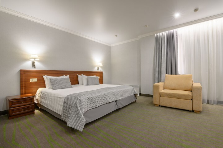 Room 7 of 113