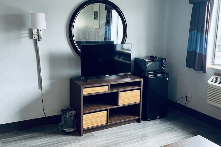 1 King Bed (7 of 14)
