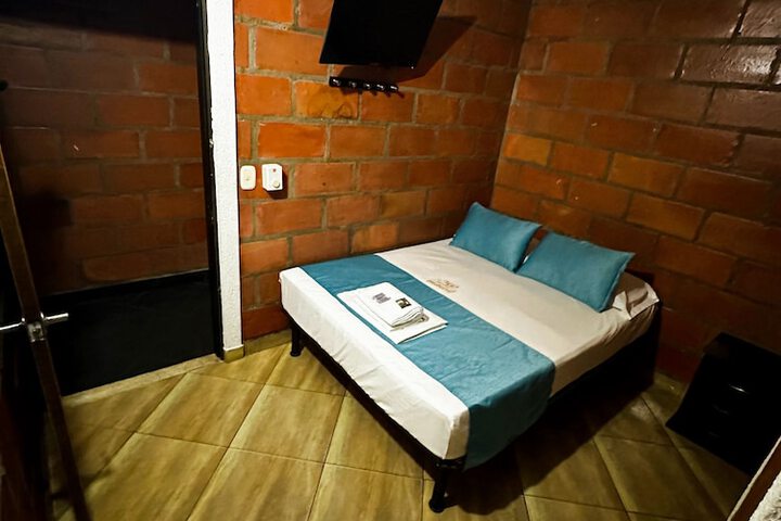 Room 15 of 50