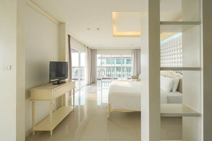 Room 37 of 165