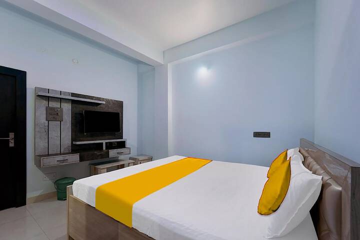 Room 10 of 25