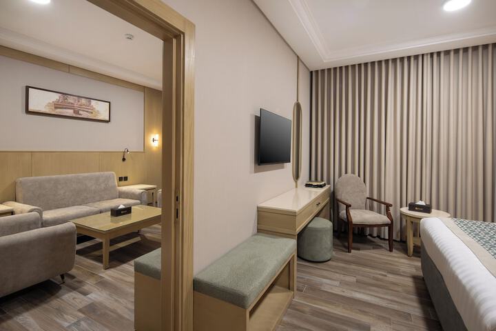 Room 87 of 181