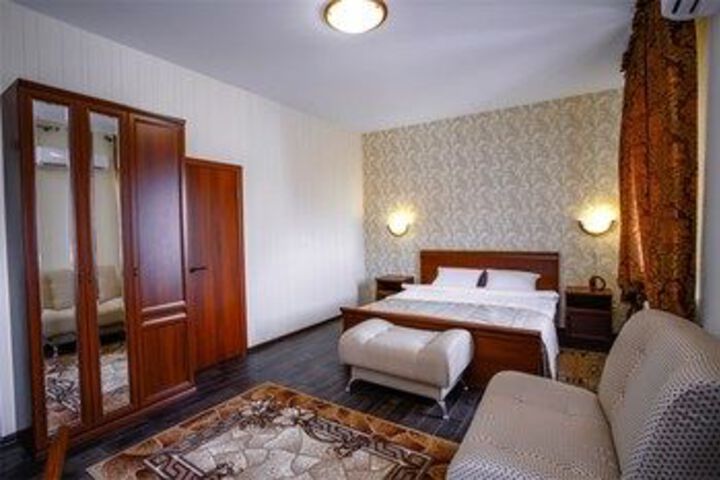 Room 28 of 56