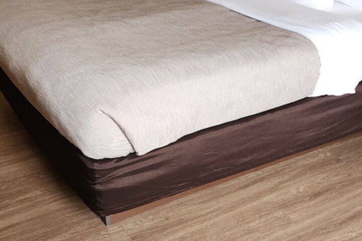 1 King Bed (6 of 11)