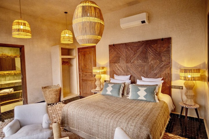 Room 10 of 80