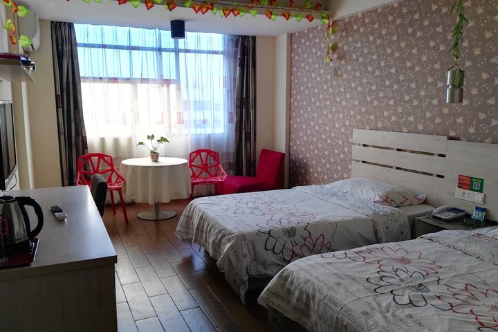 Room 4 of 14