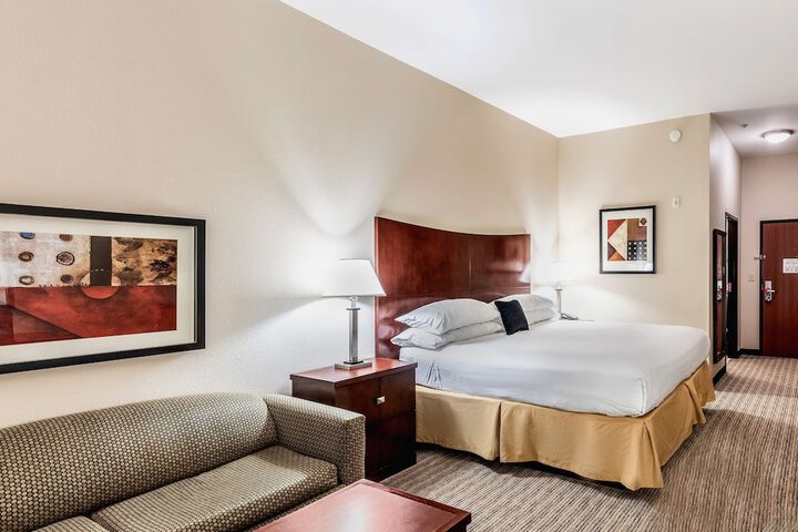 1 King Bed (7 of 14)