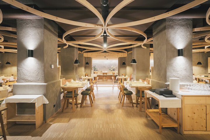 Dining 60 of 73