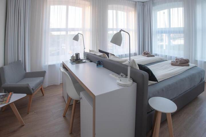 Room 5 of 36