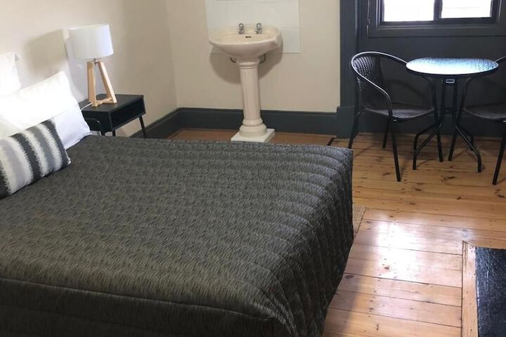 Room 21 of 57