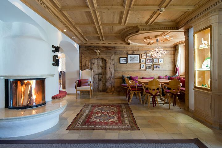 Hotel Interior 81 of 91
