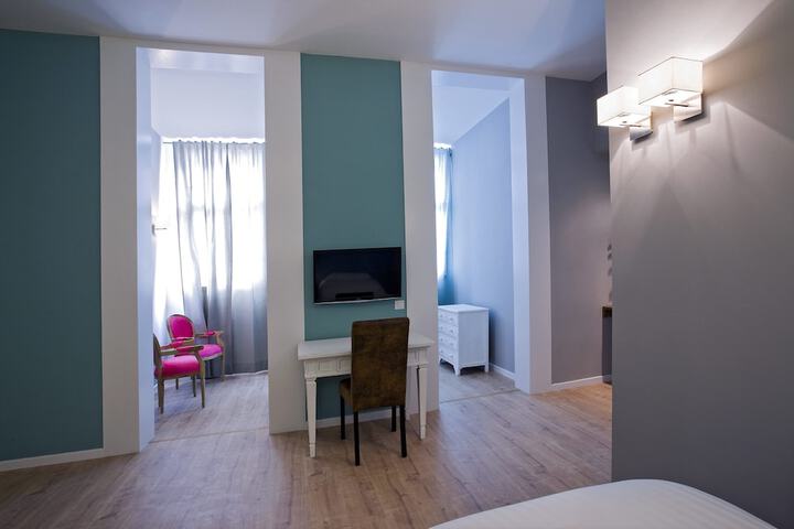 Room 7 of 43