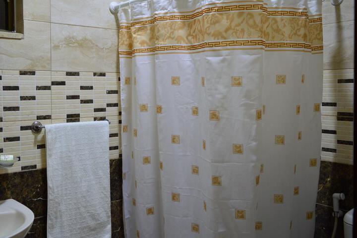 Room 2 of 6