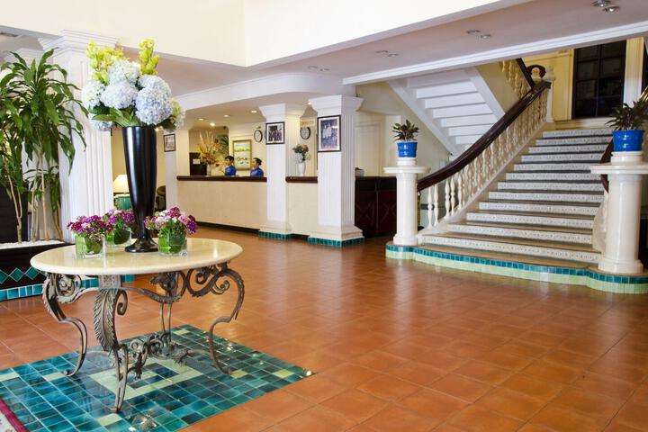 Guest Lobby