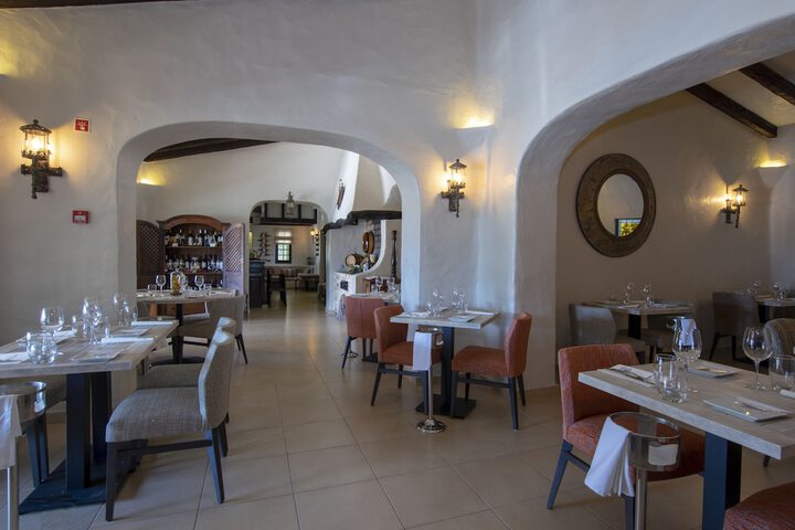 Dining 103 of 128