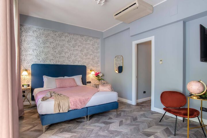 Room 9 of 63