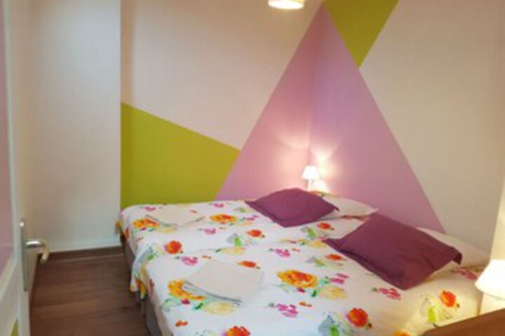 Room 15 of 25